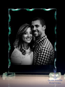 Pískované portréty na plaketě